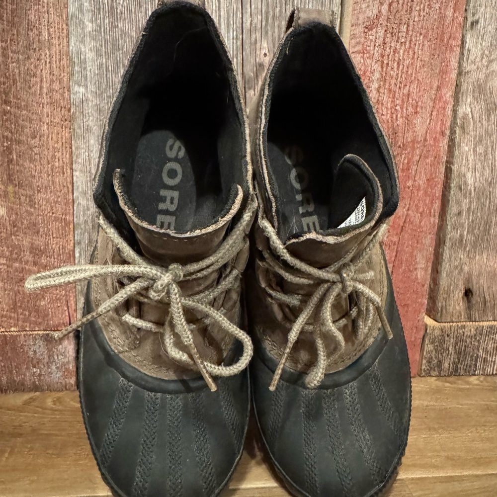 Sorel Out and About Women’s Size 7 Brown and Black Boots - Picture 4 of 8